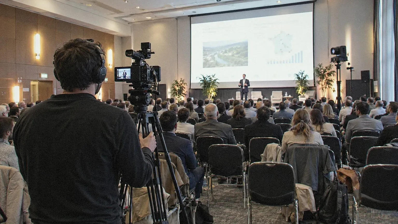 Professional Teleprompters: The Secret to Successful Events