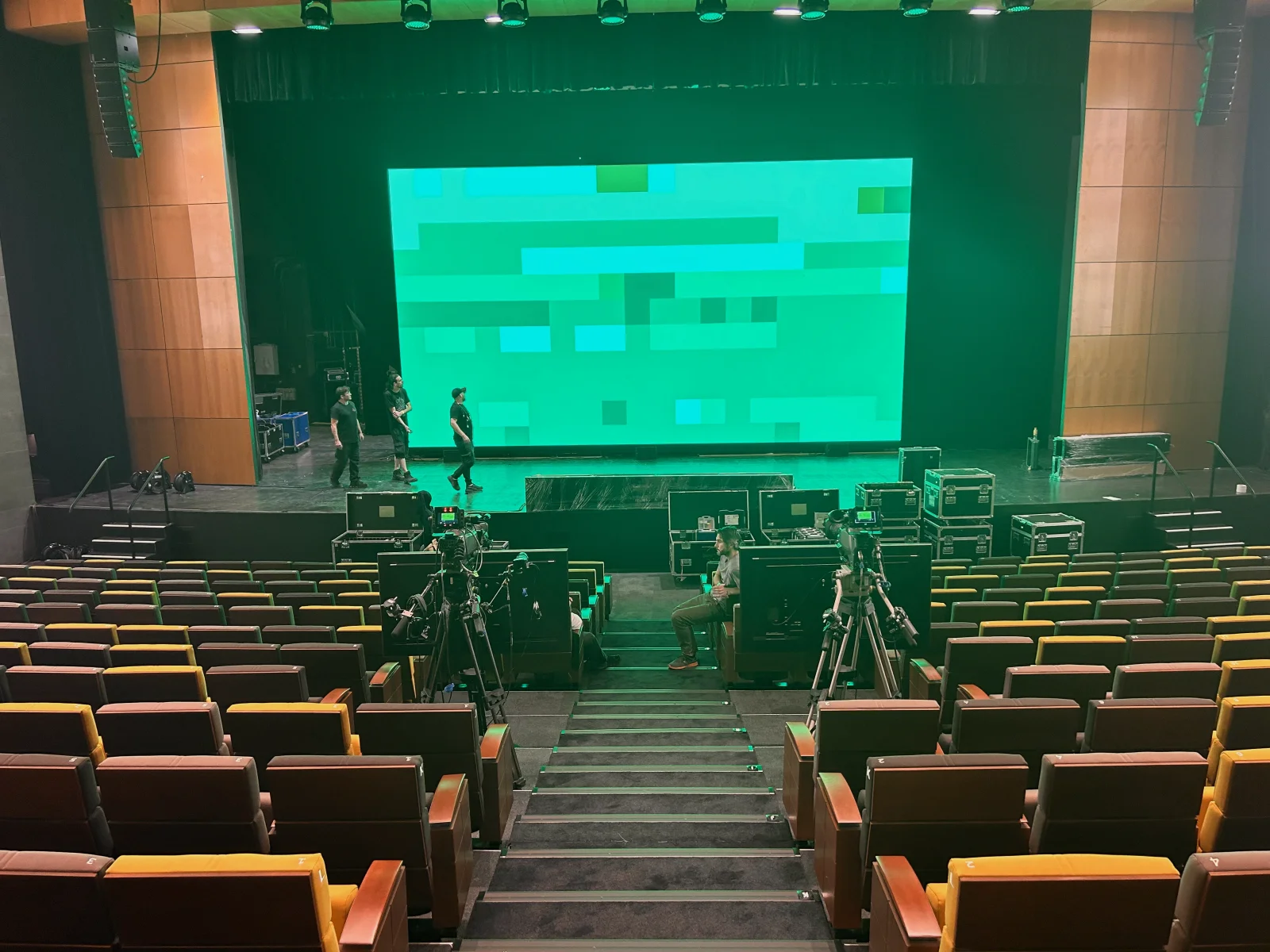 Preparing the audiovisual set-up at the Microsoft AI Tour