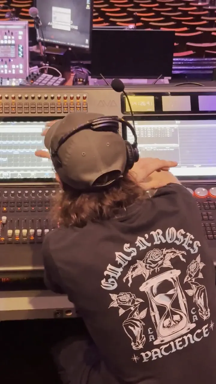 Operator at the mixing desk