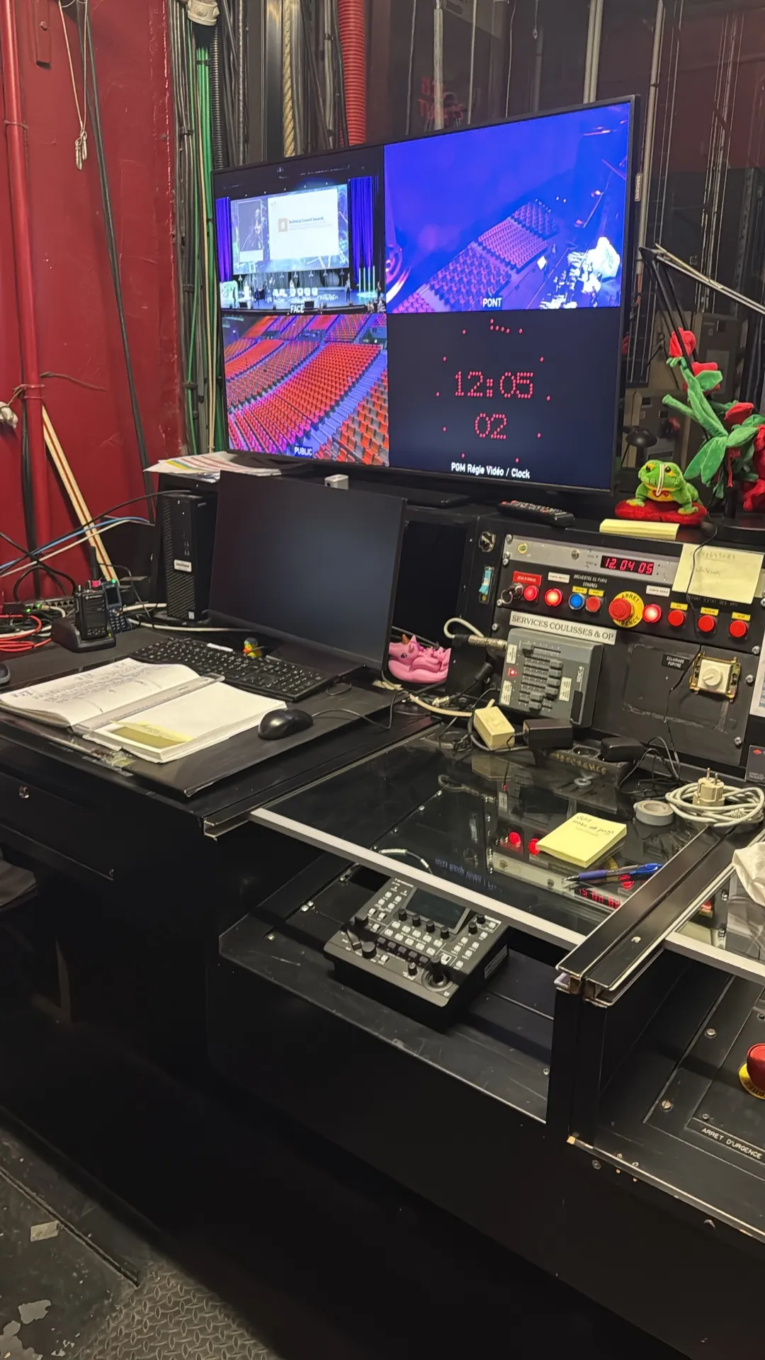 Stage management desk with control screens
